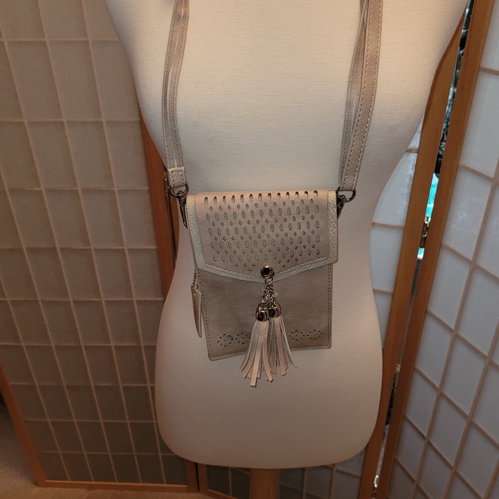 Seosto wristlet